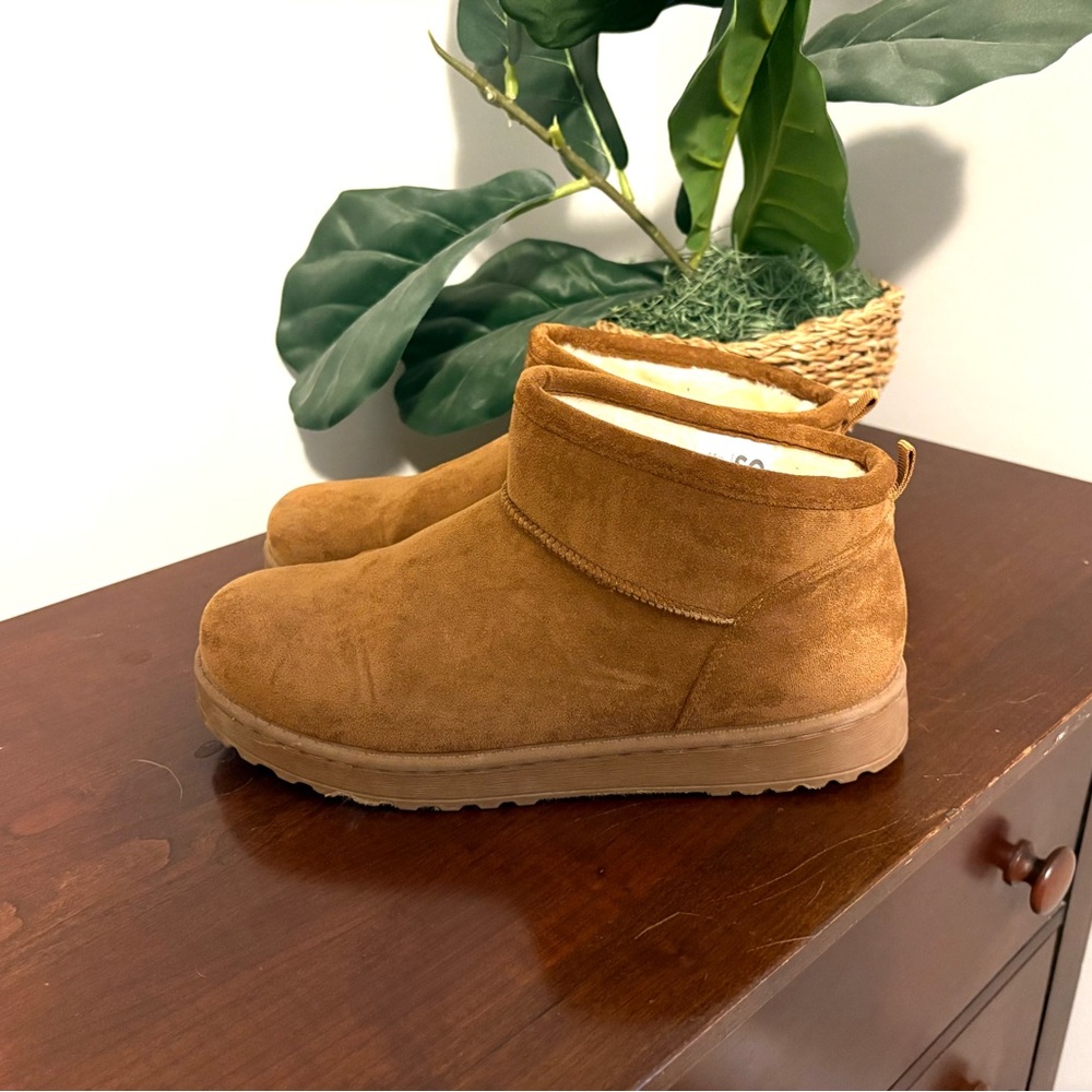 SO Women's Tan Ankle Boots
